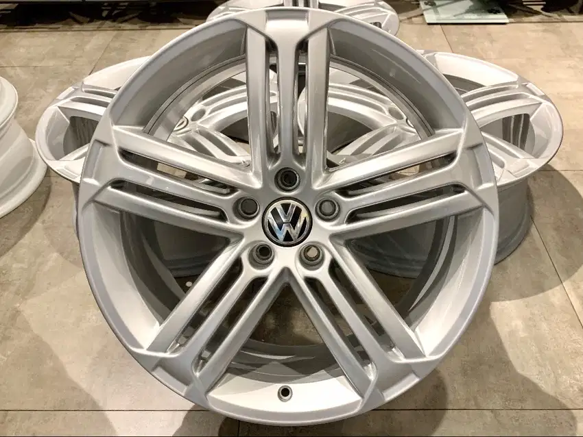 Velg OEM VW Scirocco Talladega, R-19, Lebar 8, PCD 5 x 112