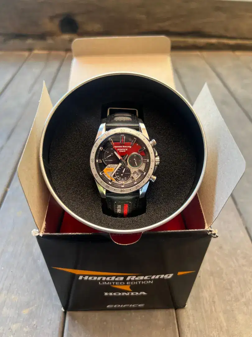 Casio edifice honda racing edition