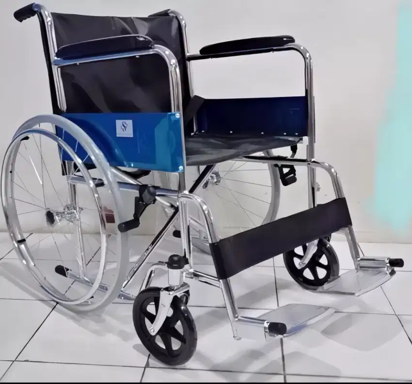 Kursi Roda Standar
