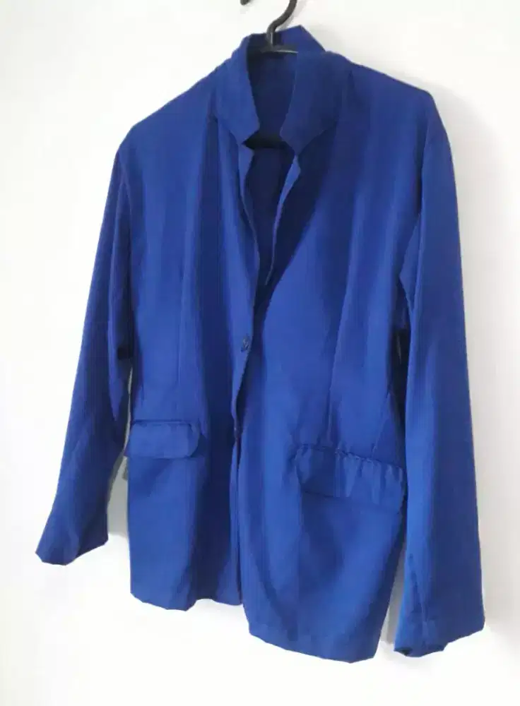 Baju blaser wanita,warna biru,size M.