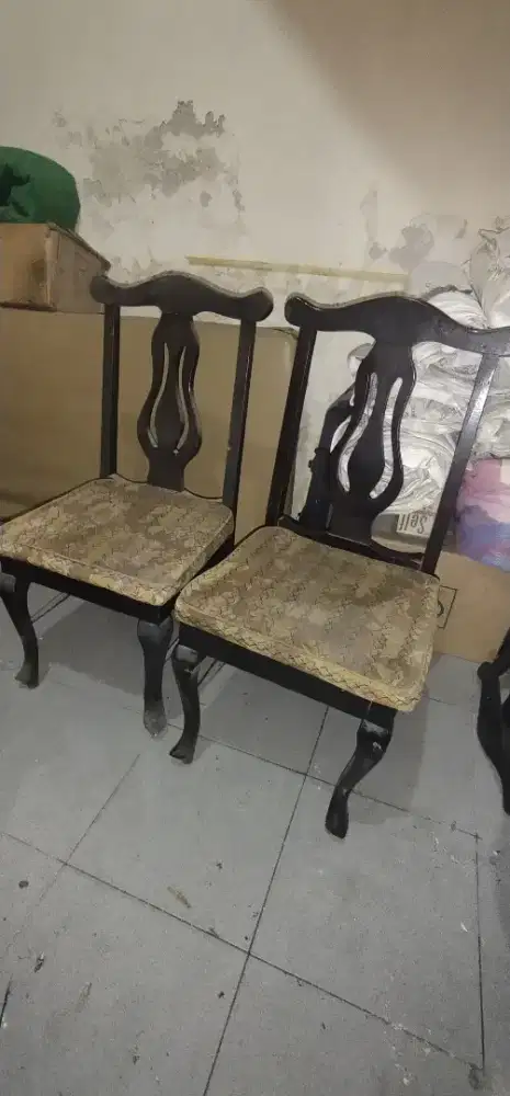 Kursi makan kayu jati