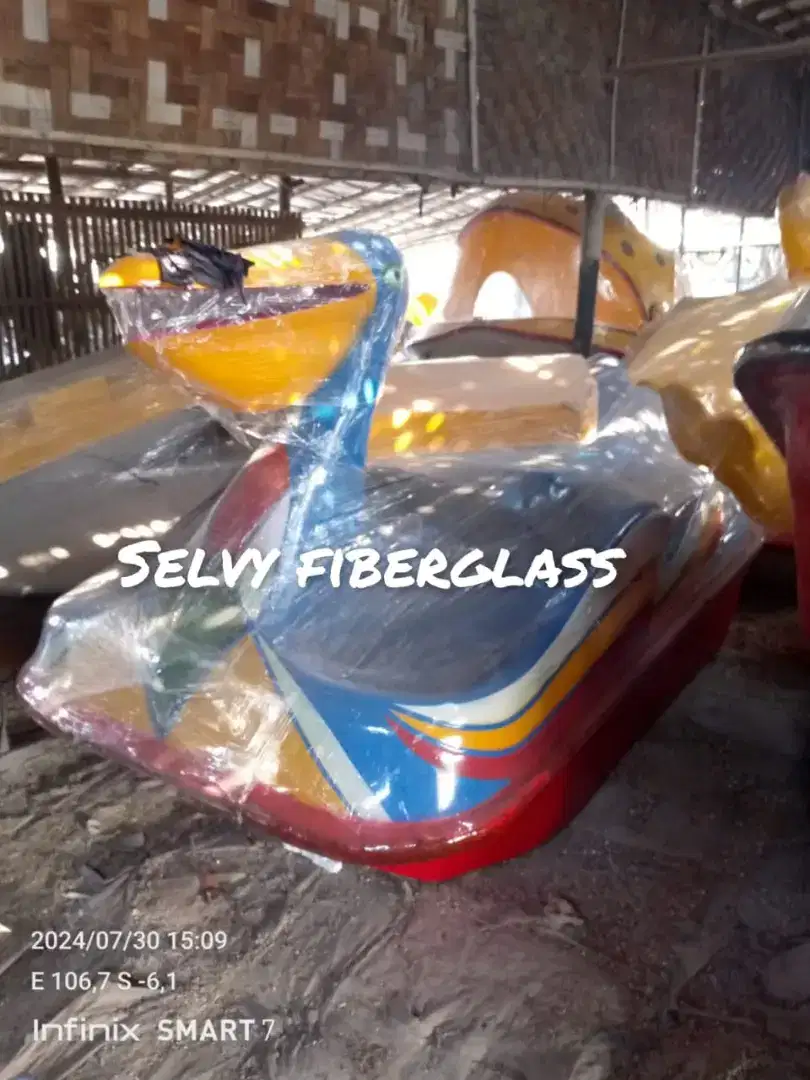 Jual wahana air fiberglass goess,,bebek,itik angsa,pelikan,,
