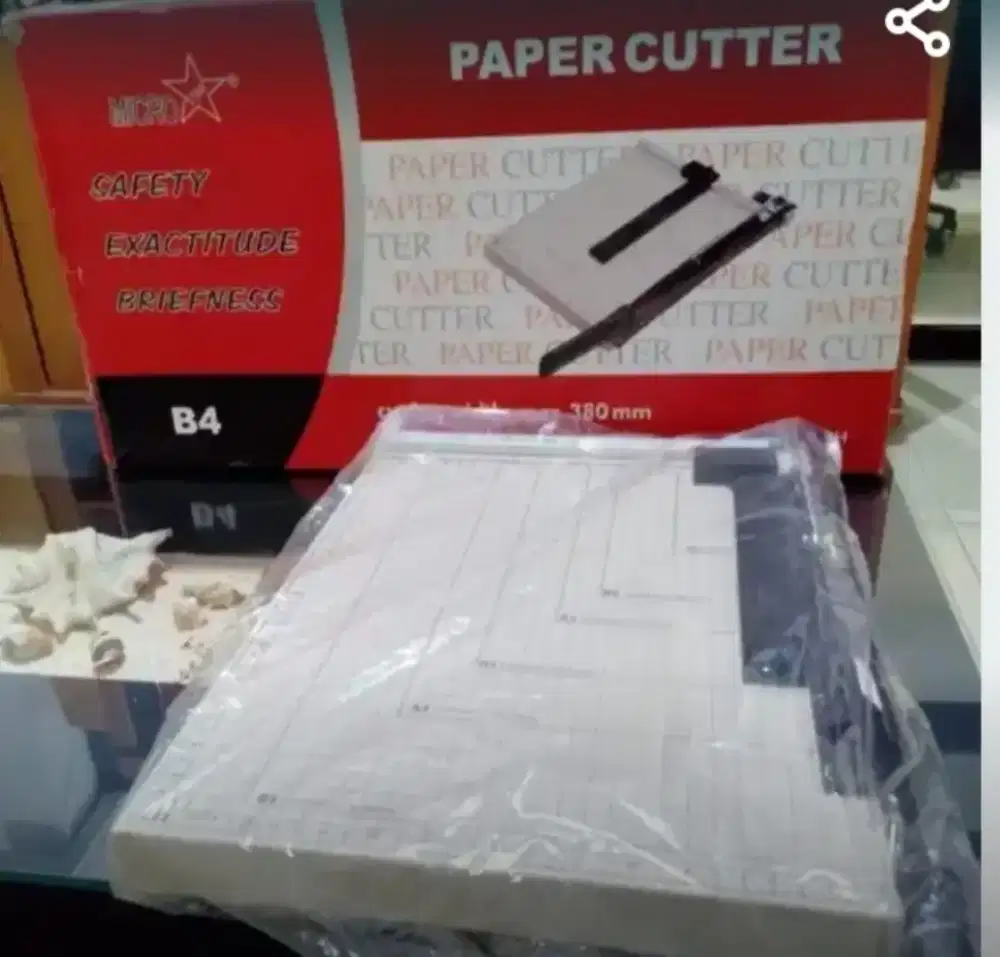 Paper Cutter B4