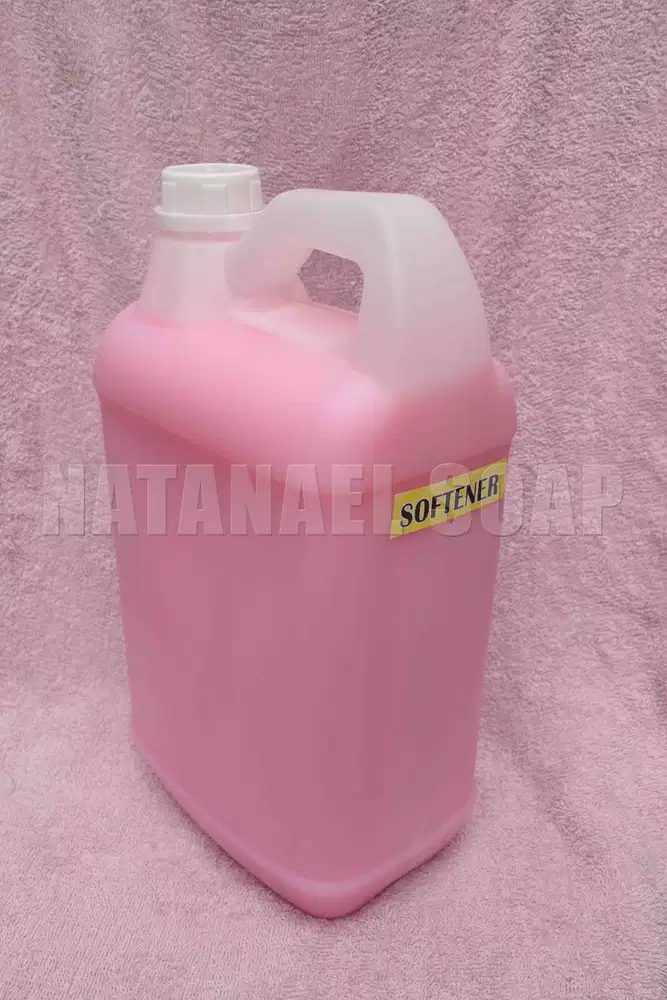 Softener ( pelembut dan pewangi pakaian )