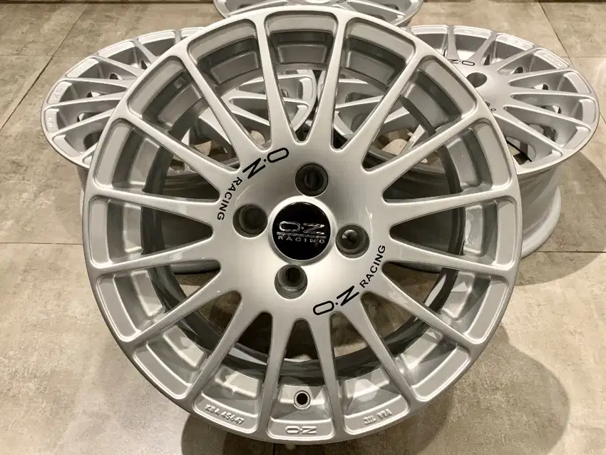 Velg OZ Superturismo GT, R-15, Lebar 6.5, PCD 4 x 100