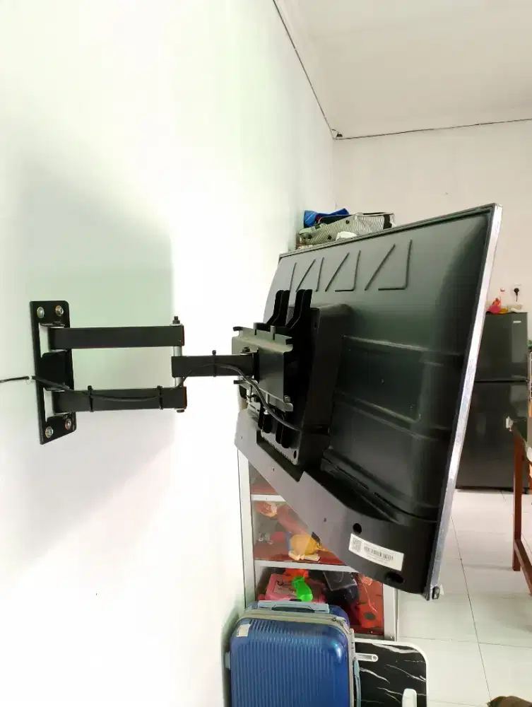 Bracket/braket/breket tv lcd led dan jasa pasang