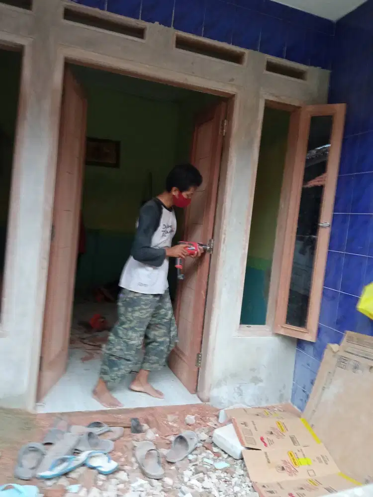 Tukang Pemasangan Pintu & Jendela