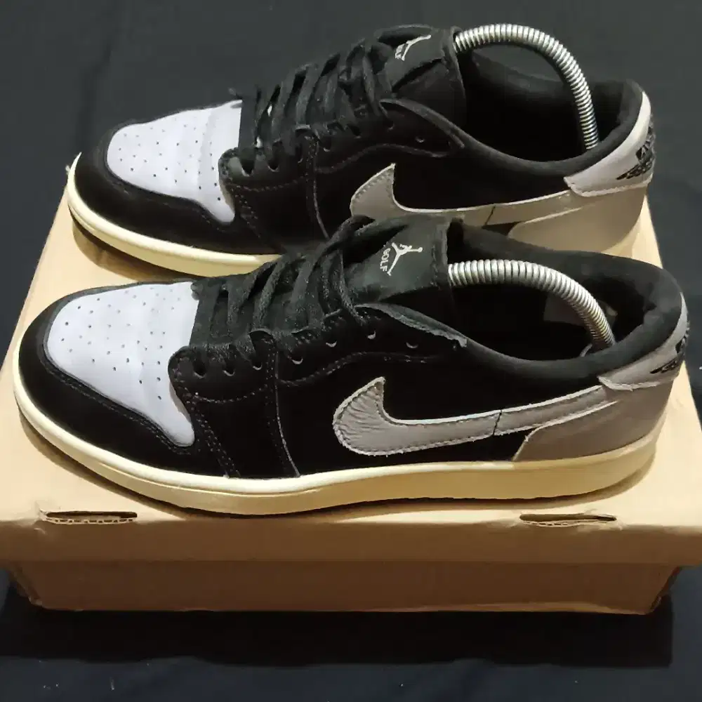 Size 43 insol 27,5cm