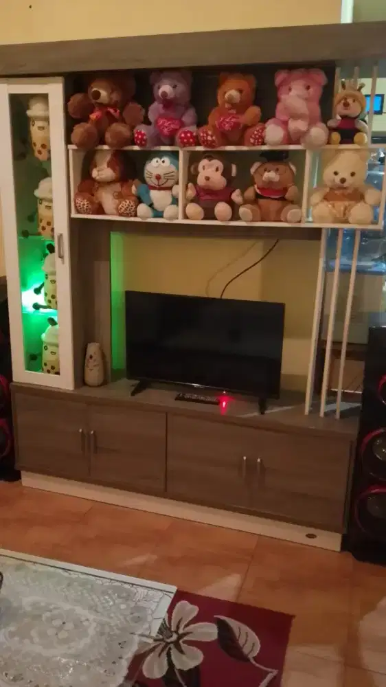 Dibeli Buffet meja TV