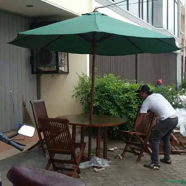 Meja Payung Komplit 4 Kursi Balkon