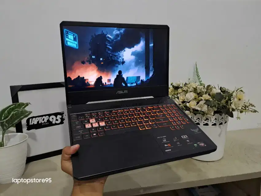 DICARI UNTUK DIBELI LAPTOP SECOND BEKAS ANDA DIJAMIN AMAN DAN AMANAH