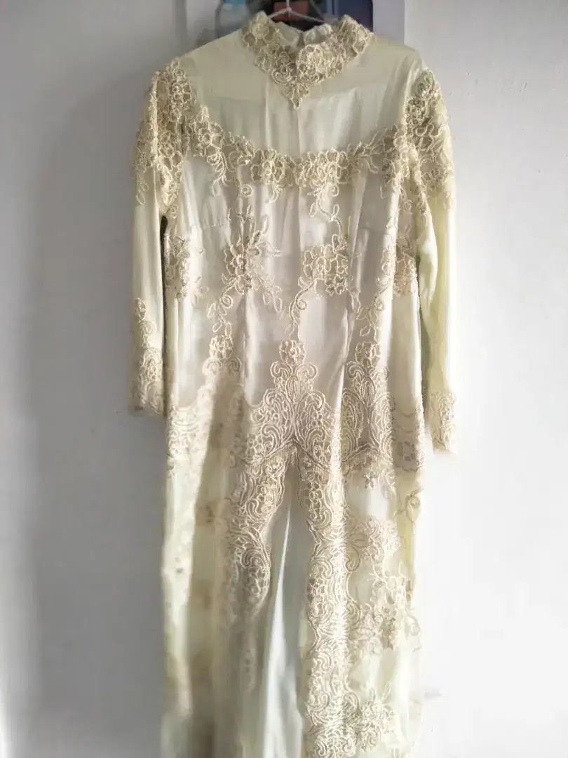 Dress Kebaya Gold white