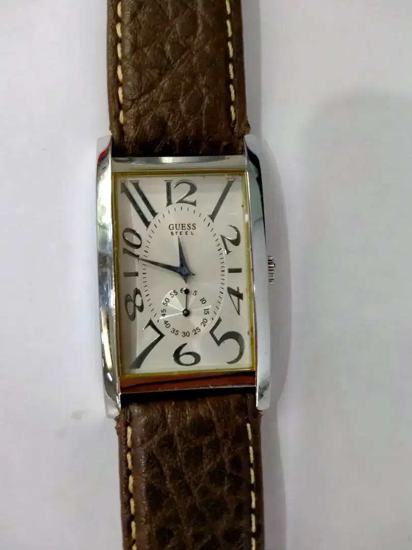 Jam tangan pria Guess kulit coklat original