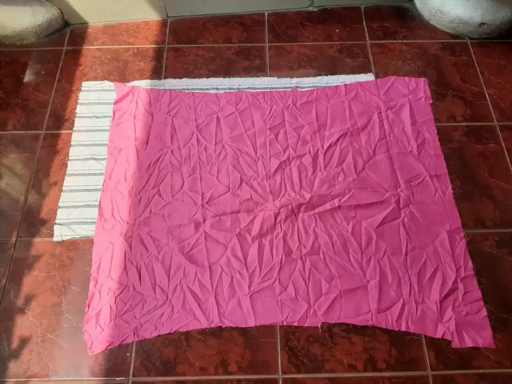 Kain Perca Ukuran Besar Eks. Butik