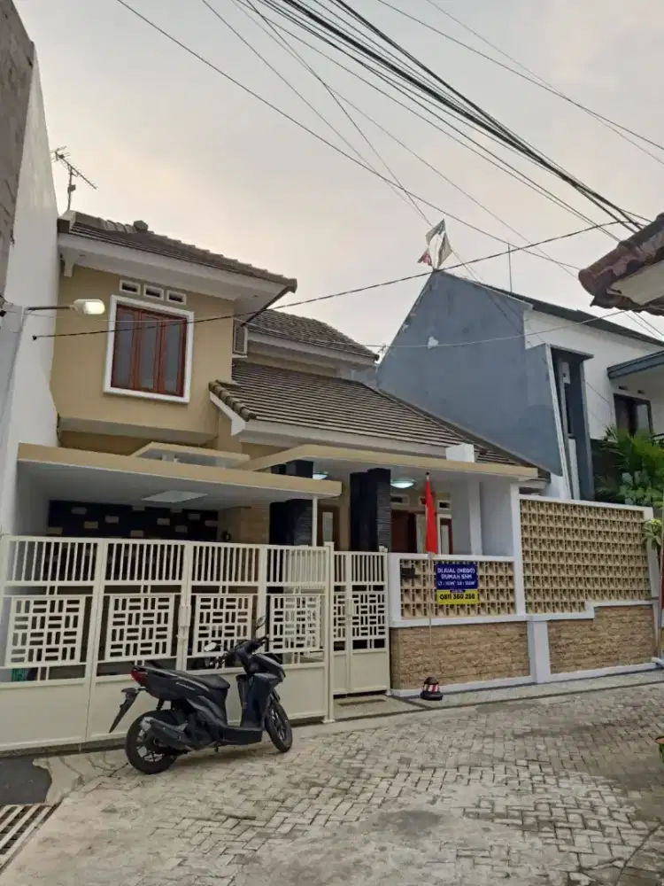 Dijual Rumah 2 Lantai Pojok Diarea Siguragura Kampus Ternama Di Malang