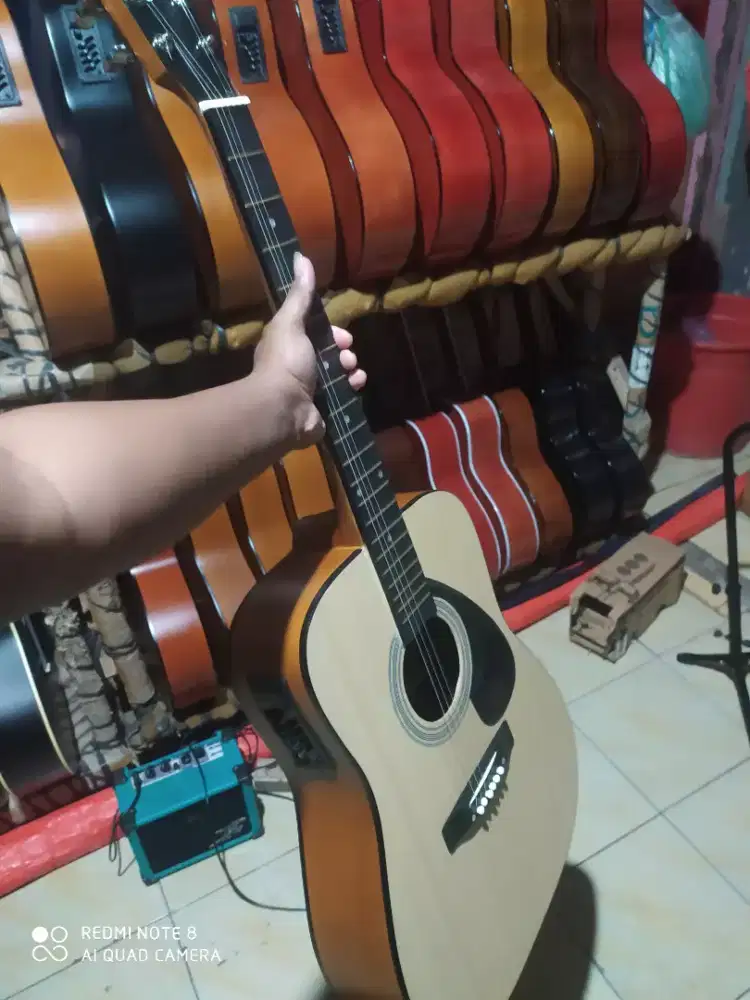 Gitar akustik elektrik new body jumbo