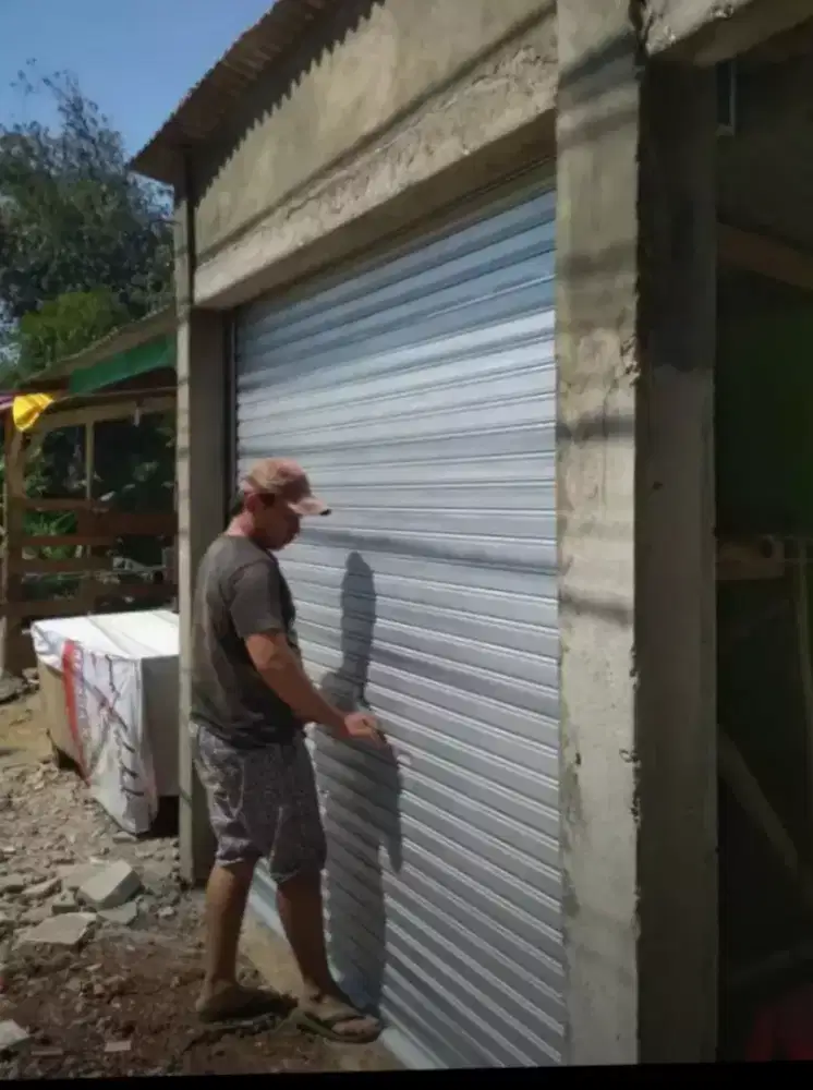 Rolling door folding gate kusen aluminium