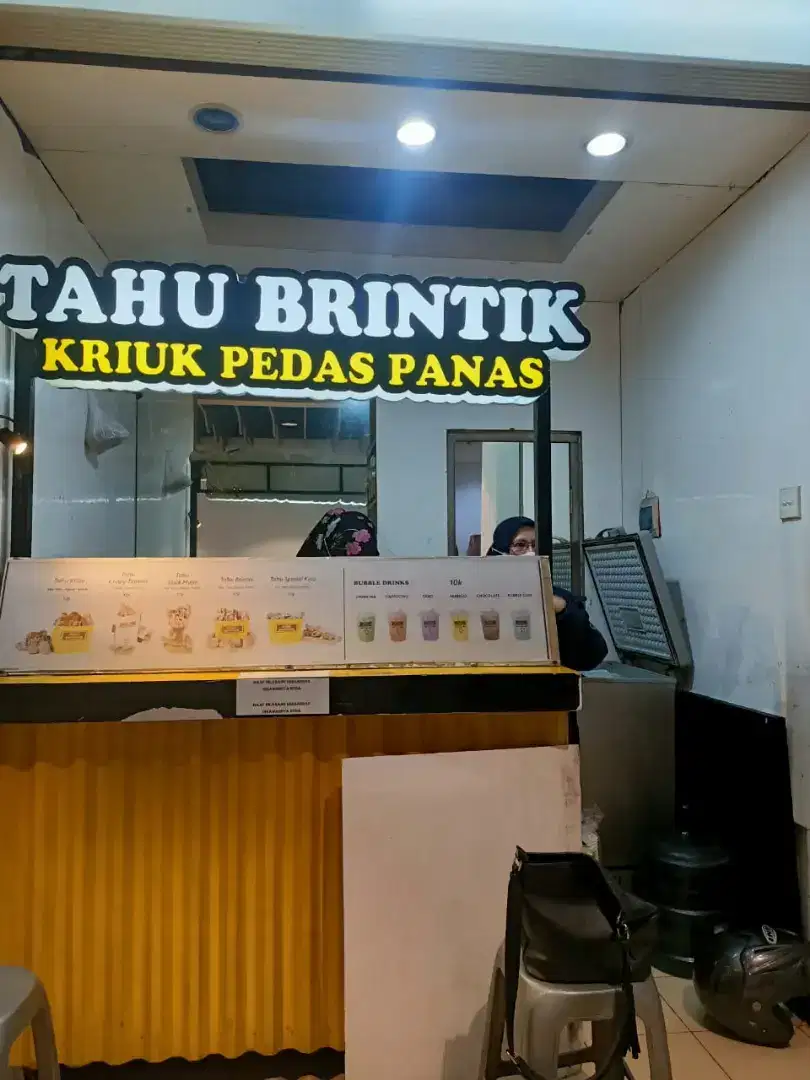 Dicari Freelance khusus wanita untuk ditenant makanan