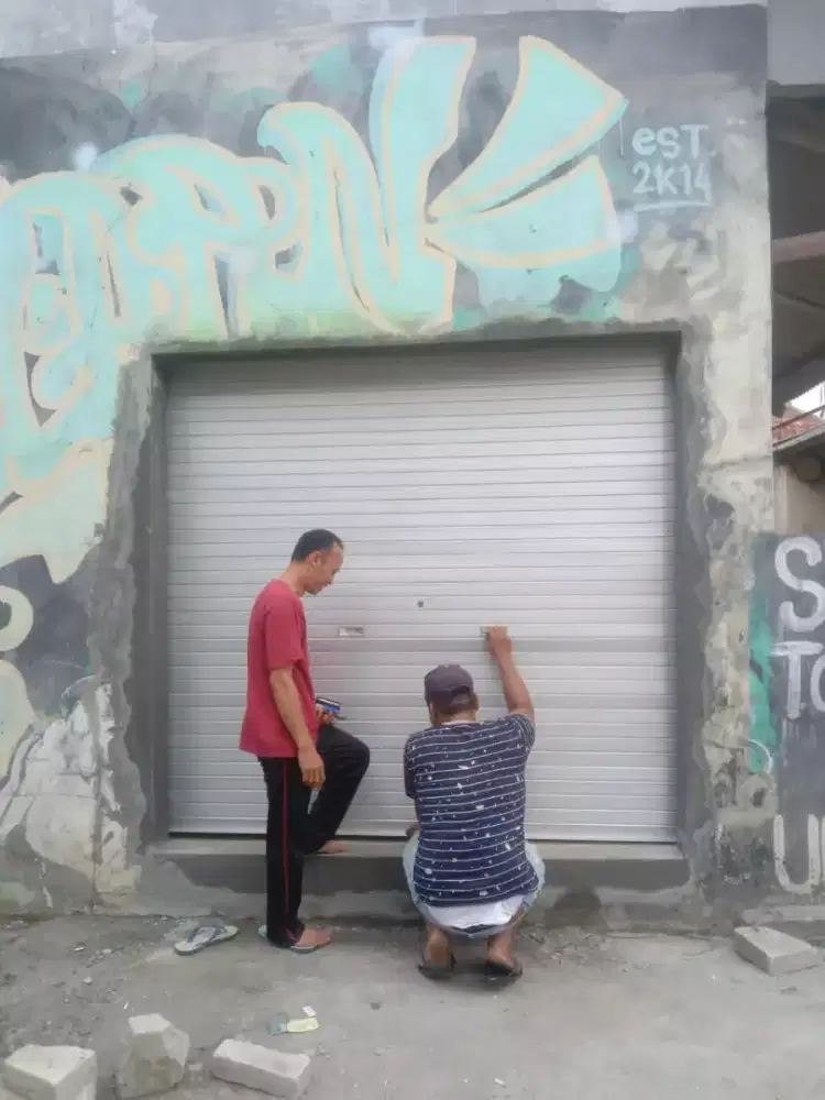 Rolling door folding gate kusen aluminium