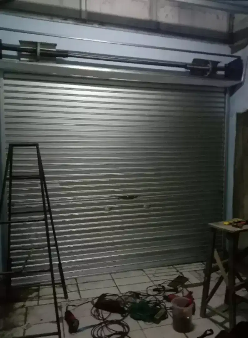 Rolling door folding gate kusen aluminium
