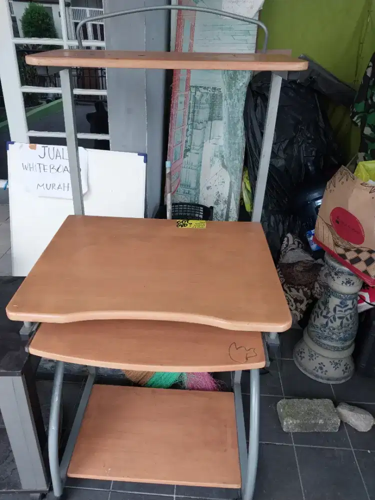 Meja komputer mulus murah