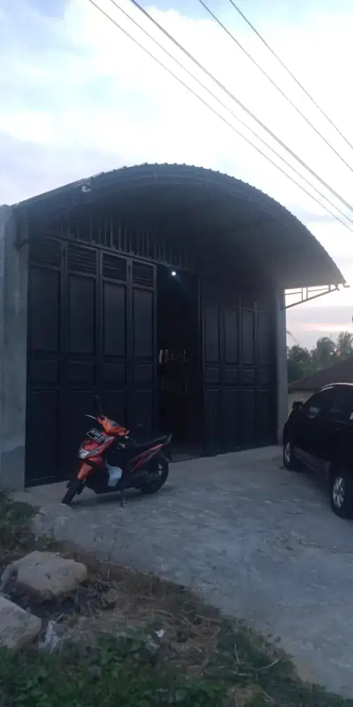 Jual rumah ples gudang cucian mobil lokasi bejen lt 200m hrg 600jt neg