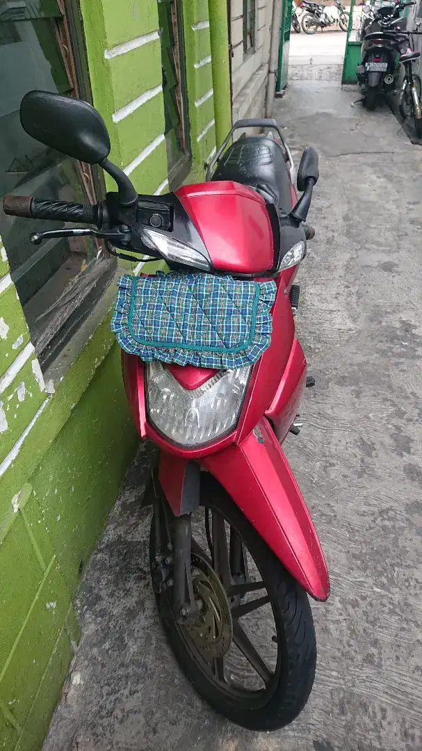 Kawasaki zx 130 merah