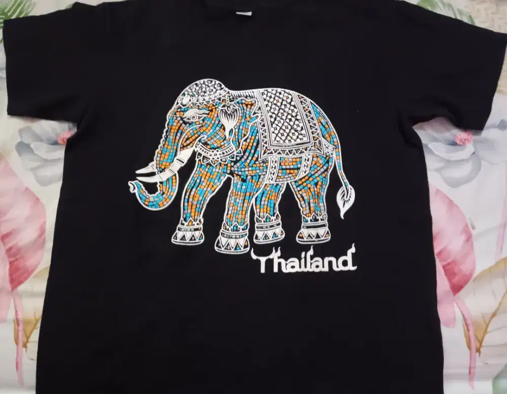 Kaos thailand pria