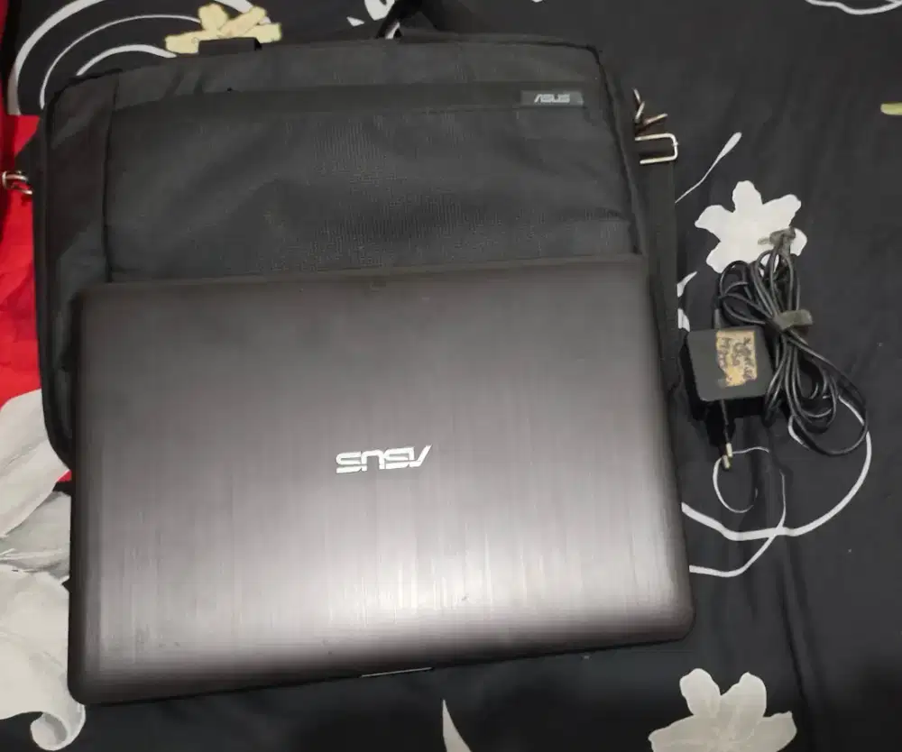 Laptop Asus black X441 S preloved in good condition