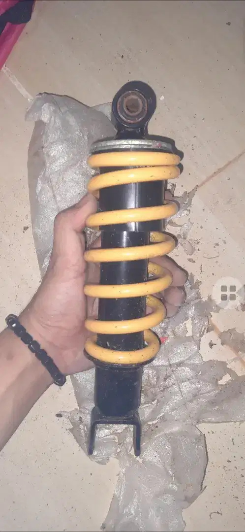 Shok belakang vixion