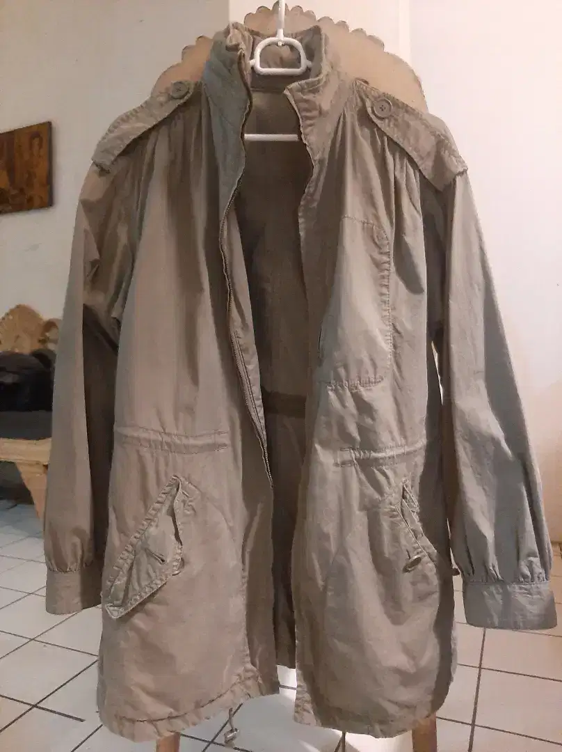 JAKET PARKA UNIQLO SIZE S