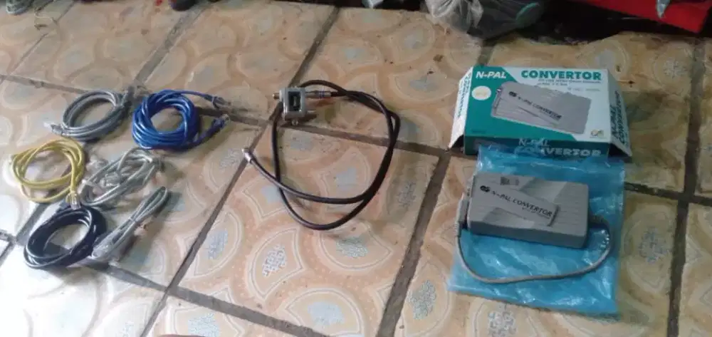 Slhjn plh slh 1 dr se paket kabel2 baru atau sblh2 nya hrg murah sj