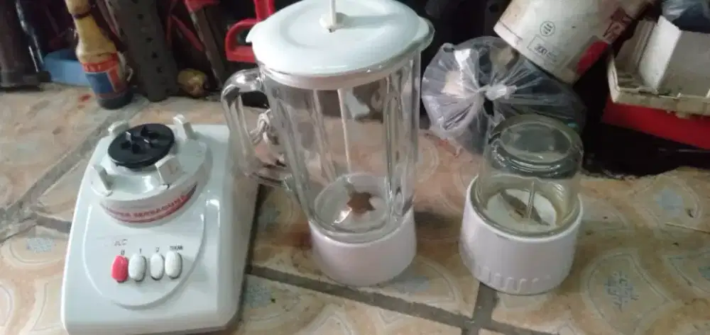 Se set blender berkualitas kond spt baru se lg ada cpt murah nih