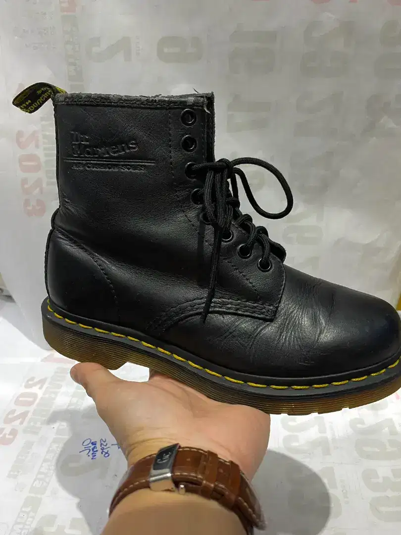 Sepatu Dr martens 1460 black