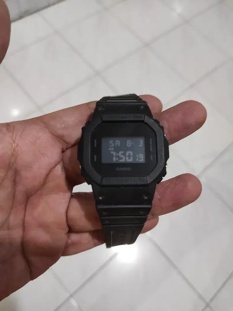 casio gshock dw5600bb seperti baru lengkap garansi resmi