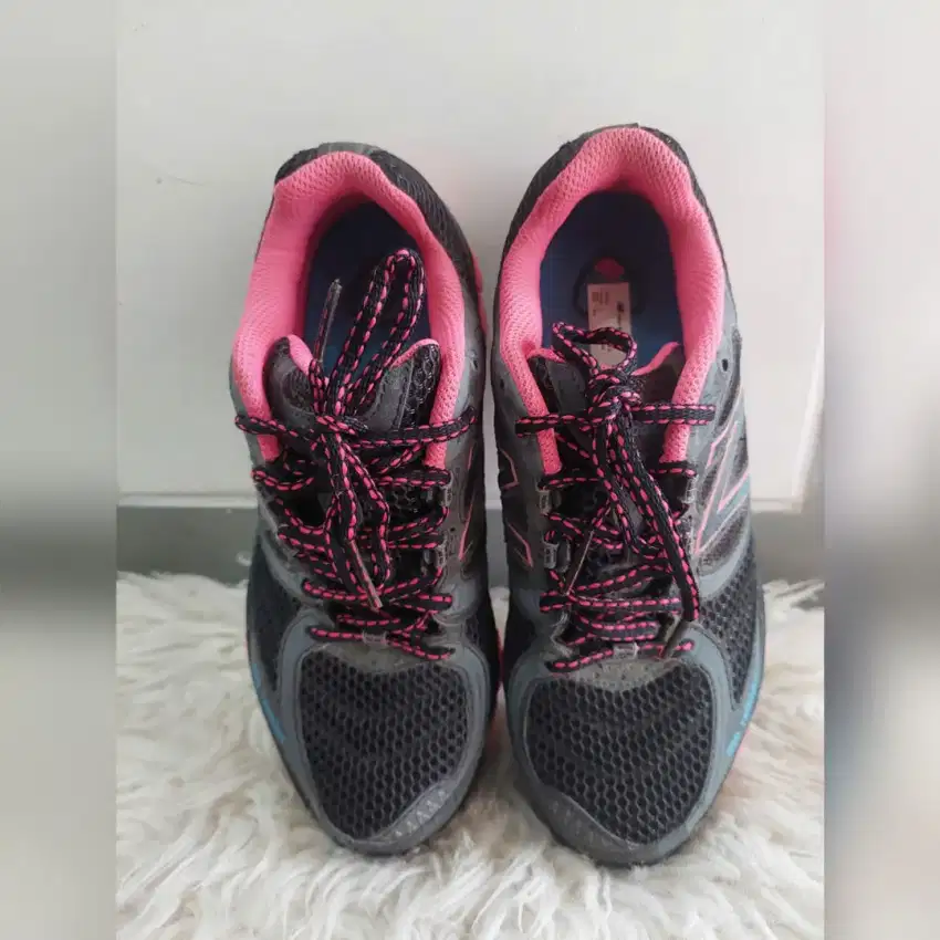 Sepatu new balance ori size 36.5 new (kardus rusak)