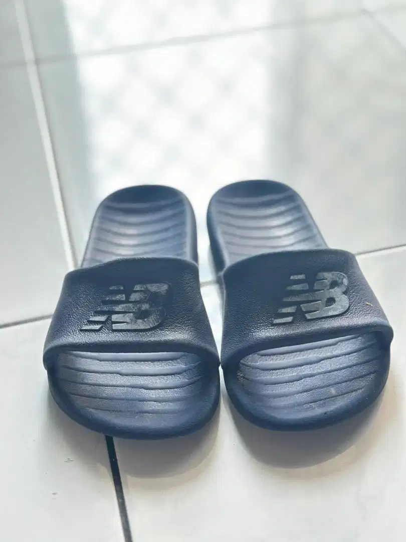 Sandal anak new balance size 11