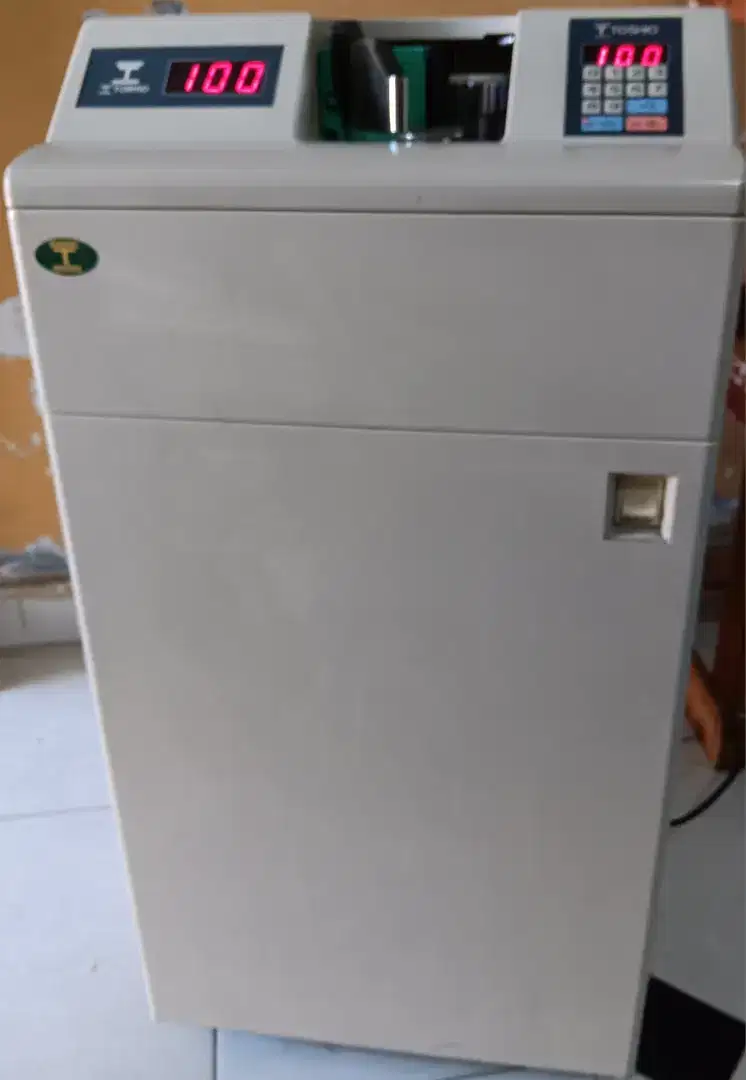 Mesin Hitung Uang Standing TOSHIO TS320