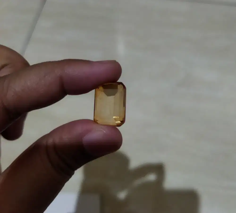 Natural Citrine Sapphire 17,88 cts