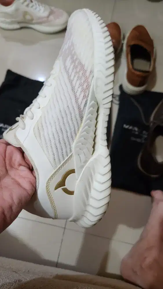 Ortuseight edisi White Gold