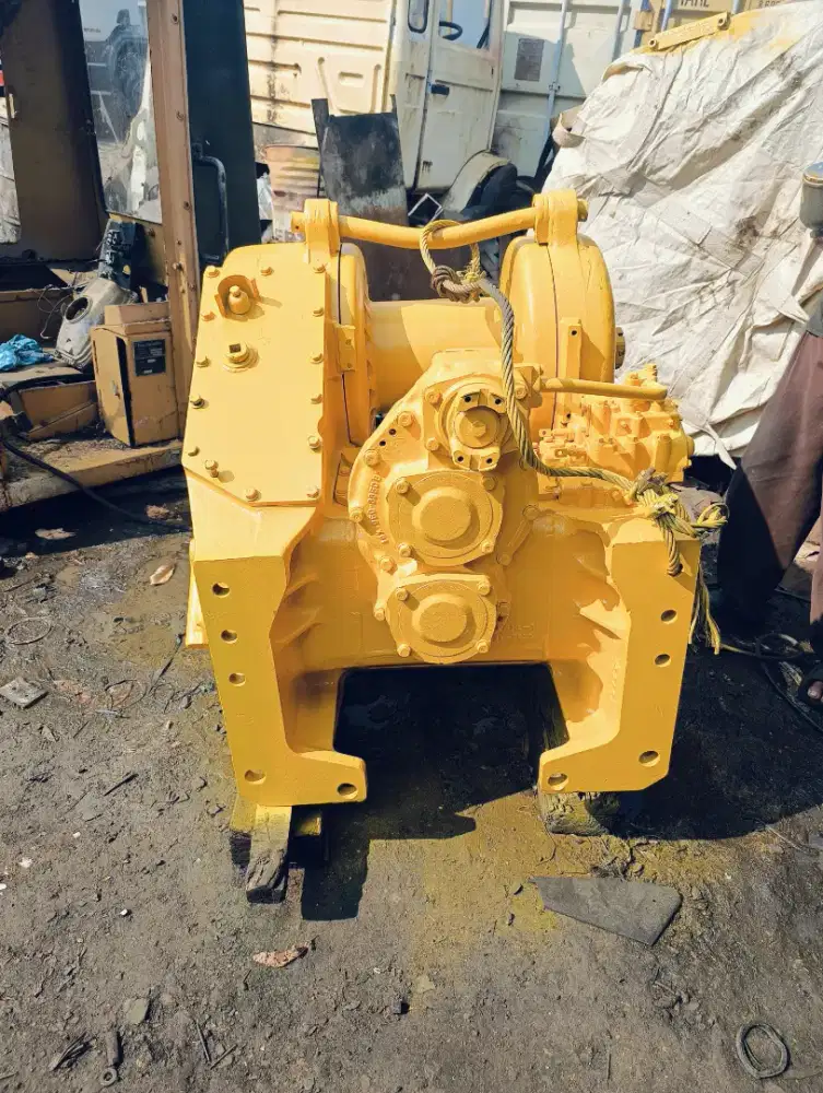 Winch D85ESS-2 Komatsu