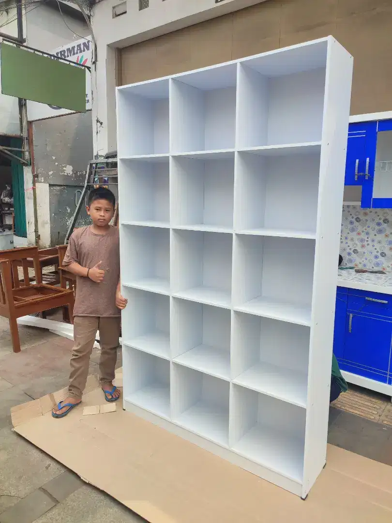 RAK SERBAGUNA 15 KOTAK ( P 120 X L 30 x T 200 cm