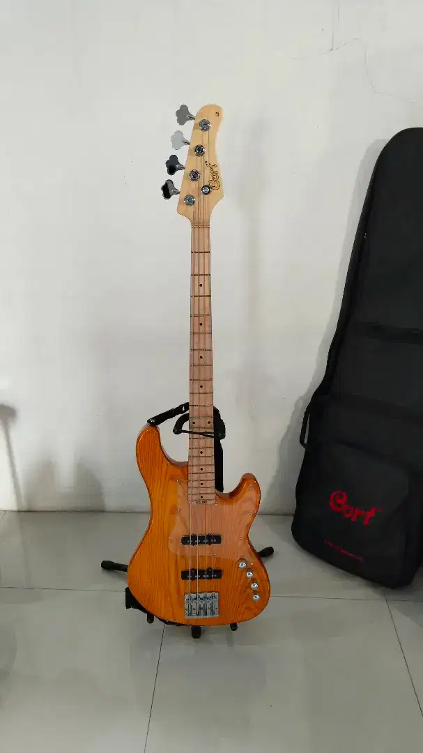 Bass Cort GB74JJ 4 Senar