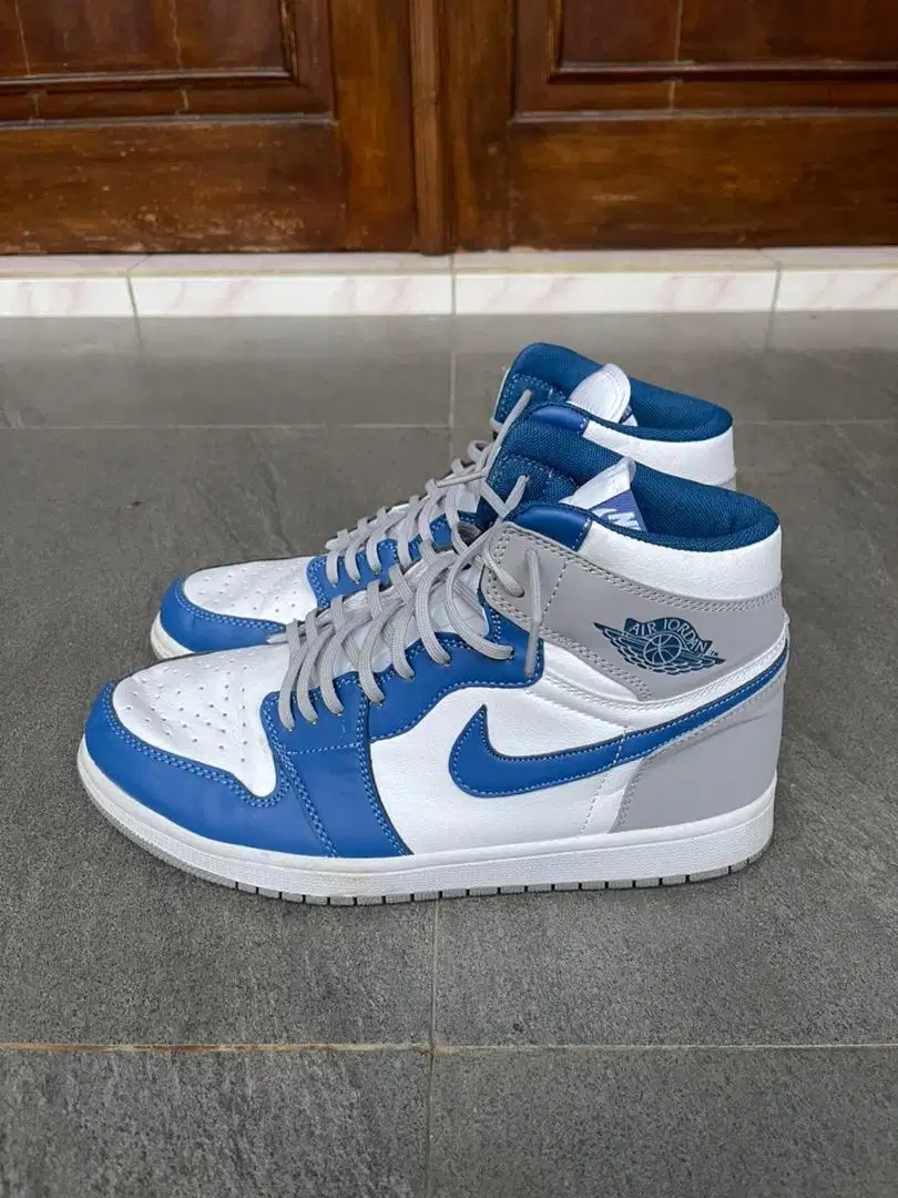 Nike jordan high true blue like new