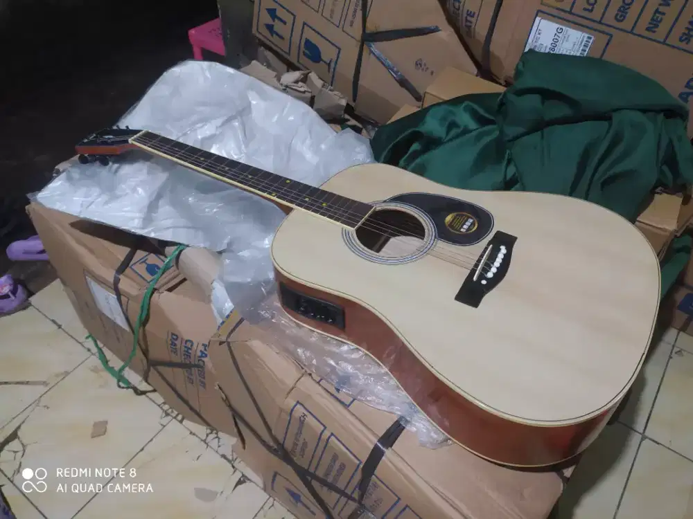 Gitar akustik elektrik cort