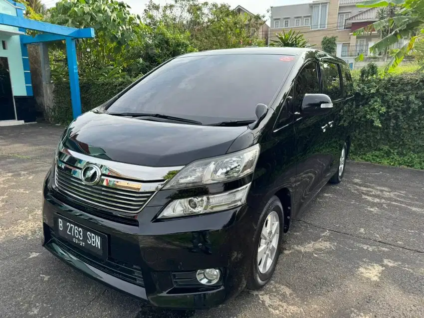 Toyota Vellfire X 2.4 Automatic (CBU) 2014