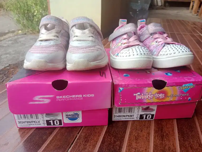 Sepatu skechers take all 2 pasang