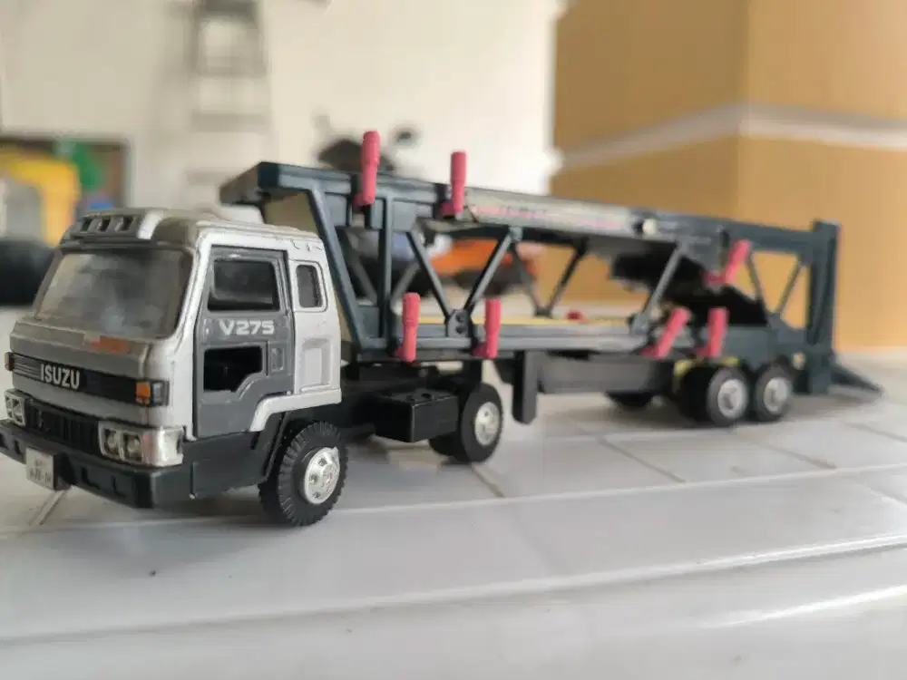 Diecast Truk Transporter