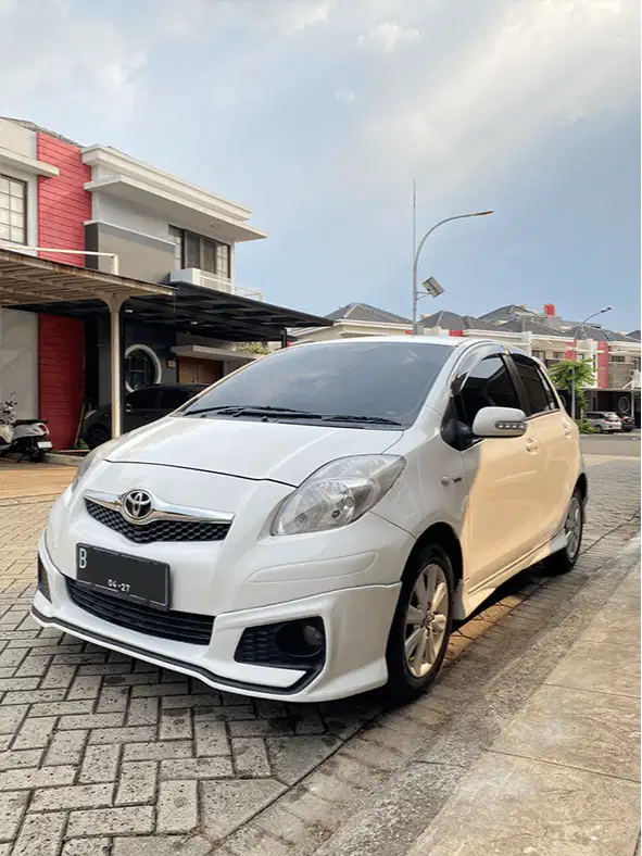 Toyota Yaris 2012