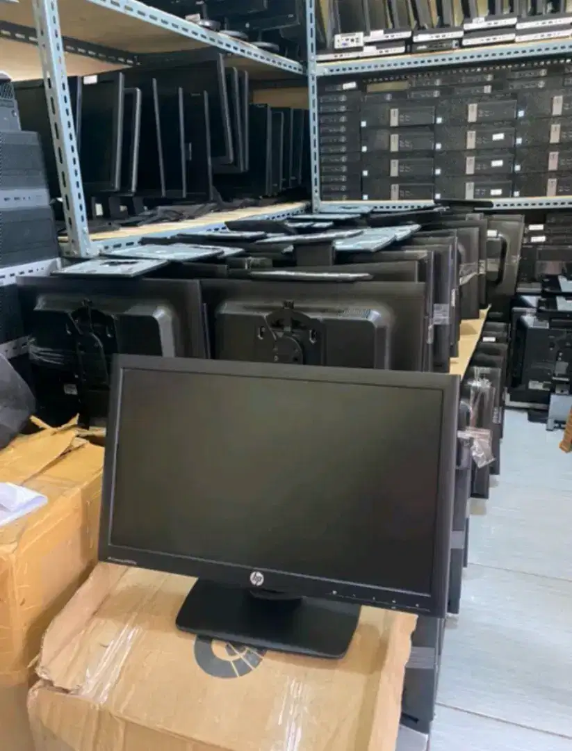 Terima jual beli komputer bekas x lelangan kantor satuan atau borongan